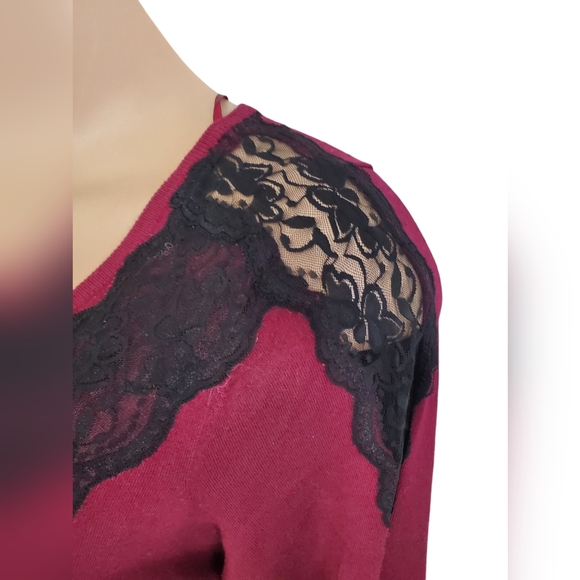 Lane Bryant Black Lace Trim V Neck 3/4 Sleeves Sweater Women's Sz 26/28 Pre-Own - Picture 5 of 11